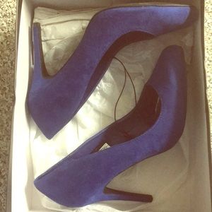 🎉BRAND NEW🎉 Blue Heels